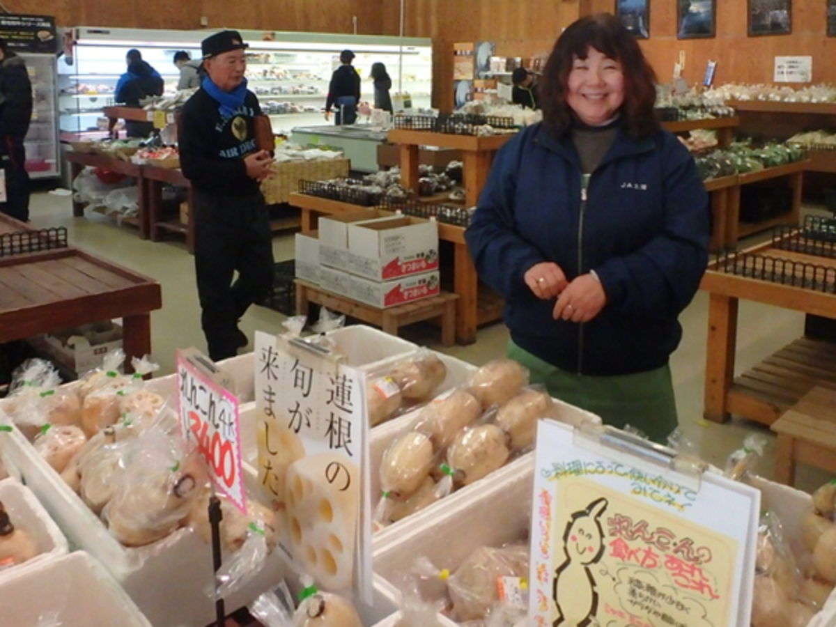 直売所めぐり 5 県外客も訪れる日本一のレンコン産地 Ja土浦 さんふれ はすの里
